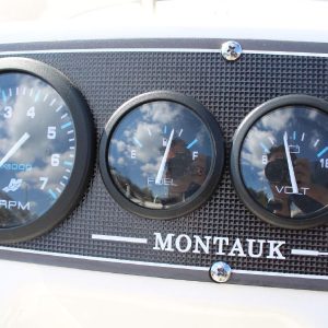 8565664_20221026050307653_1_XLARGE 2020 Boston Whaler 170 Montauk