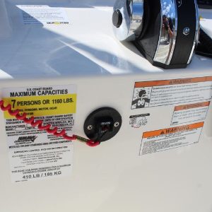 8565664_20221026050346975_1_XLARGE 2020 Boston Whaler 170 Montauk