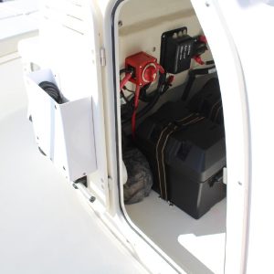 8565664_20221026050410572_1_XLARGE 2020 Boston Whaler 170 Montauk