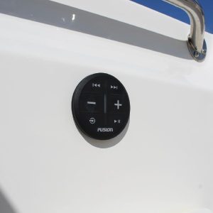 8565664_20221026050459995_1_XLARGE 2020 Boston Whaler 170 Montauk