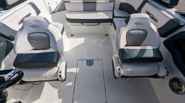 8580082_20221101095620556_1_XLARGE 2019 Chaparral 257 SSX