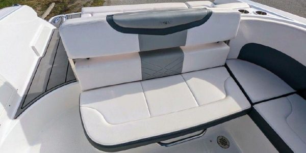 8580082_20221101095659324_1_XLARGE 2019 Chaparral 257 SSX