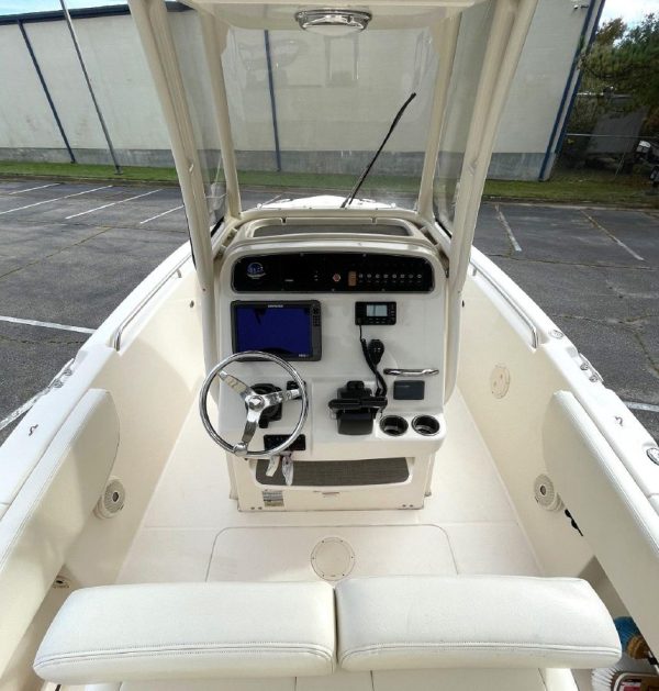 8599131_0_161120221558_11 2017 Grady-White CENTER CONSOLE FISHERMAN 257