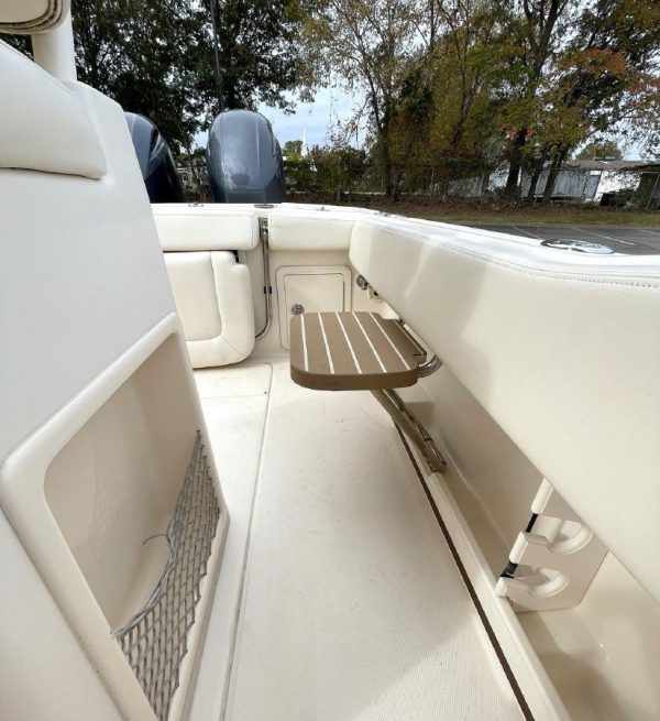 8599131_0_161120221558_12 2017 Grady-White CENTER CONSOLE FISHERMAN 257