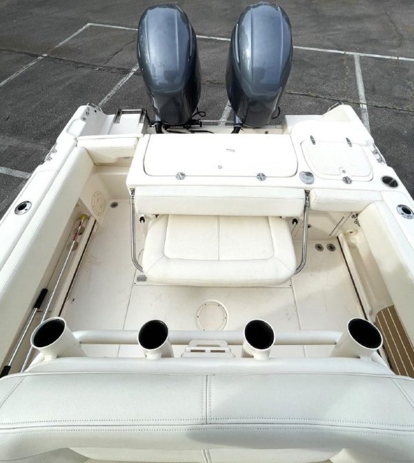 8599131_0_161120221558_6 2017 Grady-White CENTER CONSOLE FISHERMAN 257