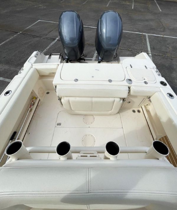 8599131_0_161120221558_7 2017 Grady-White CENTER CONSOLE FISHERMAN 257