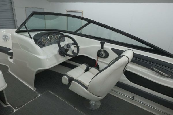 8614120_20221201173510639_1_XLARGE 2012 Sea Ray 205 Sport
