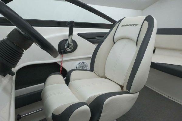 8614120_20221201173522900_1_XLARGE 2012 Sea Ray 205 Sport