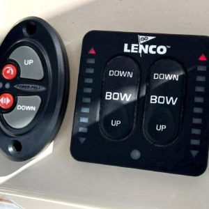 8616961_20221205134215361_1_XLARGE 2020 Boston Whaler Montauk 210