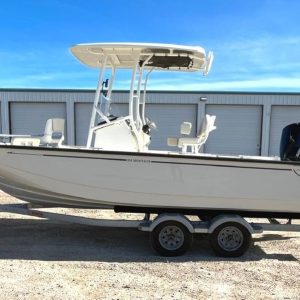 8616961_20221205134246327_1_XLARGE 2020 Boston Whaler Montauk 210