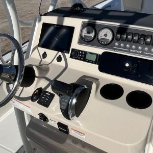 8616961_20221205134306974_1_XLARGE 2020 Boston Whaler Montauk 210