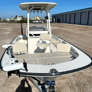 8616961_20221205134310381_1_XLARGE 2020 Boston Whaler Montauk 210