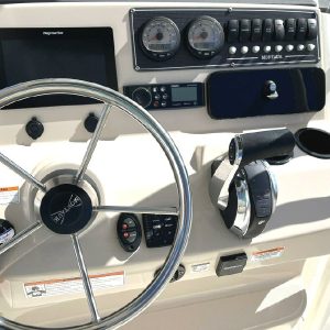 8616961_20221205134319938_1_XLARGE 2020 Boston Whaler Montauk 210