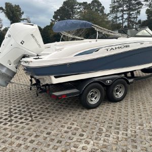 8622672_20221220174947655_1_XLARGE 2021 Tahoe 210S