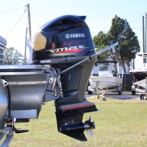 8648671_20230109135602945_1_XLARGE 2020 Bennington S22 Center Console Tritoon