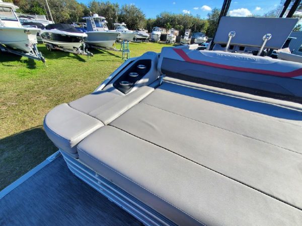 8648671_20230109141051566_1_XLARGE 2020 Bennington S22 Center Console Tritoon