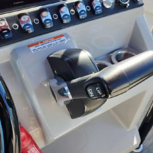 8648671_20230109141308378_1_XLARGE 2020 Bennington S22 Center Console Tritoon