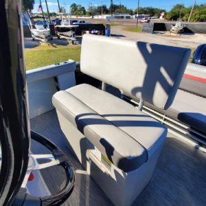 8648671_20230109141354761_1_XLARGE 2020 Bennington S22 Center Console Tritoon