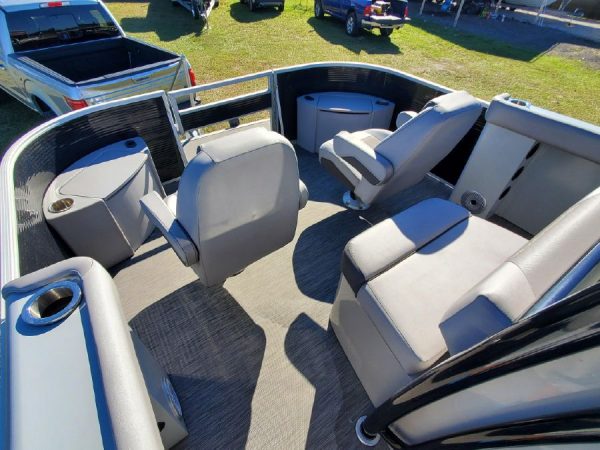 8648671_20230109141438991_1_XLARGE 2020 Bennington S22 Center Console Tritoon