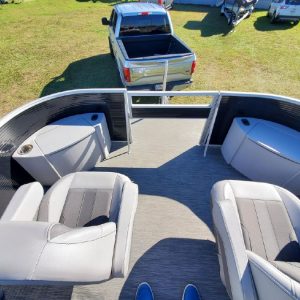 8648671_20230109141449256_1_XLARGE 2020 Bennington S22 Center Console Tritoon