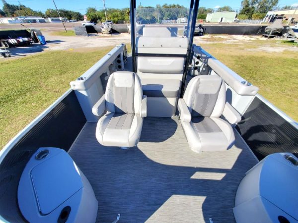 8648671_20230109141514413_1_XLARGE 2020 Bennington S22 Center Console Tritoon