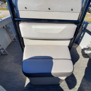 8648671_20230109141545771_1_XLARGE 2020 Bennington S22 Center Console Tritoon