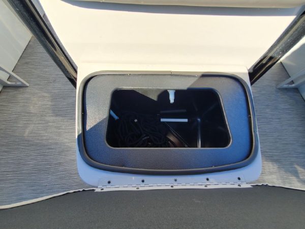 8648671_20230109141552054_1_XLARGE 2020 Bennington S22 Center Console Tritoon