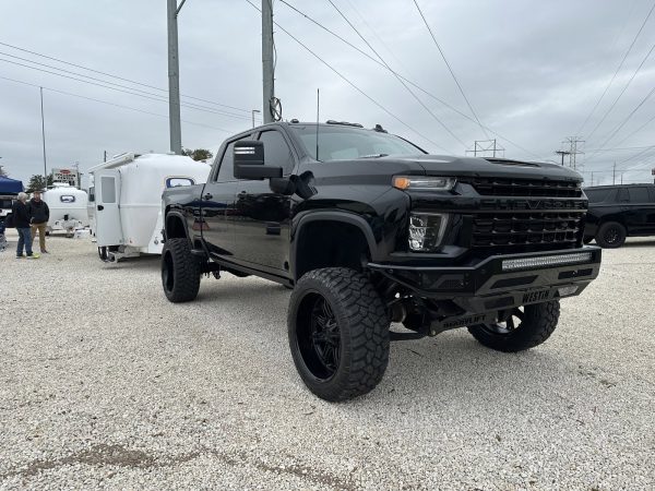 8c4bba5e1a634e269b2a455623671426 2023 Chevrolet Silverado 2500 High Country