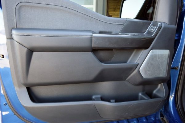 9016b40b584545b4b1c1b56b7ca650d0 2022 Ford F150 Lariat Blue Metallic