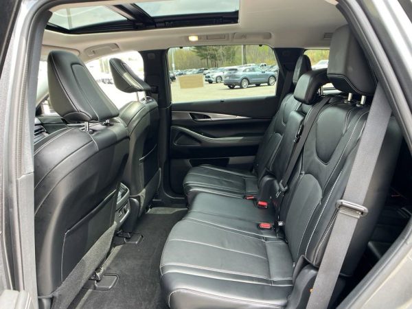 92223863340e43838b7a582e780a4711 2022 INFINITI QX60 Luxe