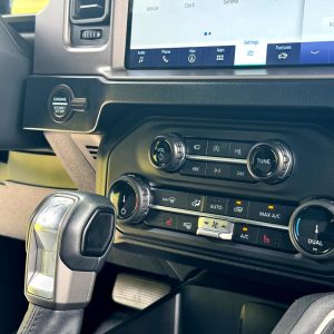 9f6ca97bc2ee4effac688ff76f55d965 2022 Ford Bronco Outer Banks