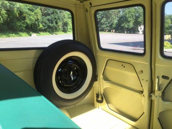 IMG_008 1965 Ford Econoline Van