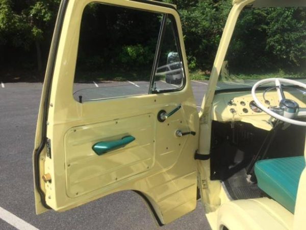 IMG_018 1965 Ford Econoline Van