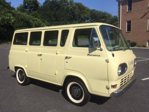 IMG_024 1965 Ford Econoline Van