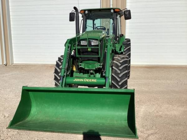 IMG_220143_-14-1.jpg 2016 John Deere 6120E MFWD