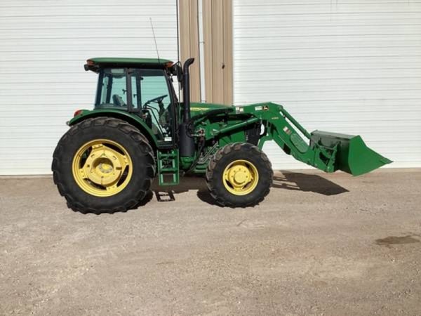 IMG_220143_-4-1.jpg 2016 John Deere 6120E MFWD