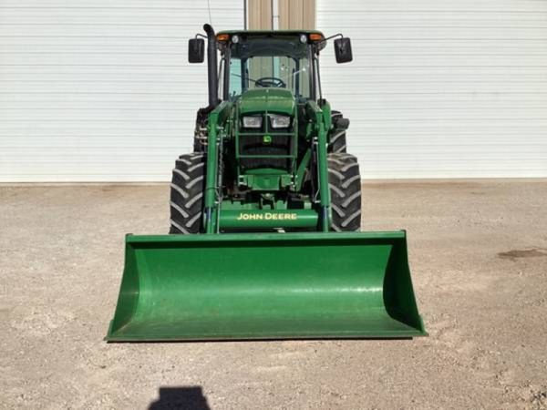 IMG_220143_-8-1.jpg 2016 John Deere 6120E MFWD