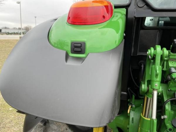 IMG_22914_-11-1.jpg 2018 John Deere 5125R