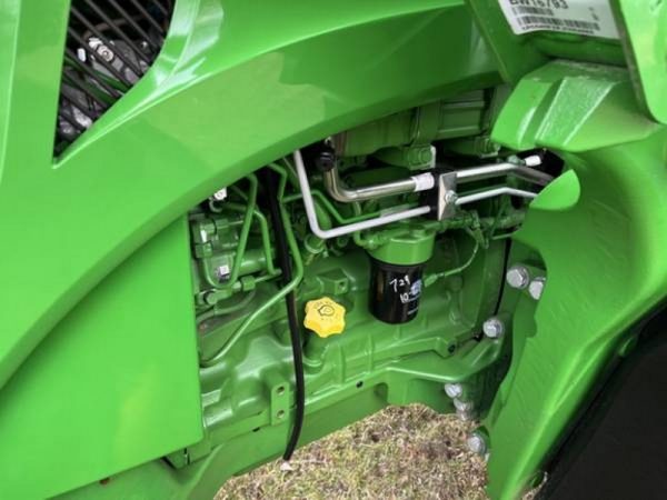 IMG_22914_-15-1.jpg 2018 John Deere 5125R