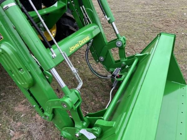 IMG_22914_-18-1.jpg 2018 John Deere 5125R