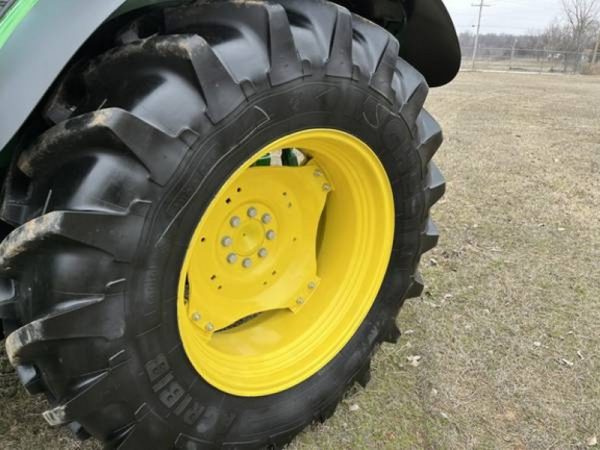 IMG_22914_-22-1.jpg 2018 John Deere 5125R
