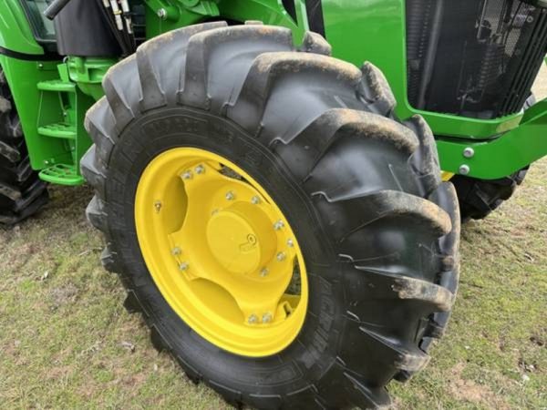 IMG_22914_-23-1.jpg 2018 John Deere 5125R