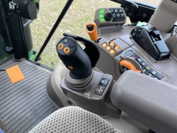 IMG_22914_-34-1.jpg 2018 John Deere 5125R