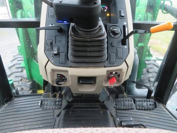IMG_28021_-10-1.jpg 2015 John Deere 5065E