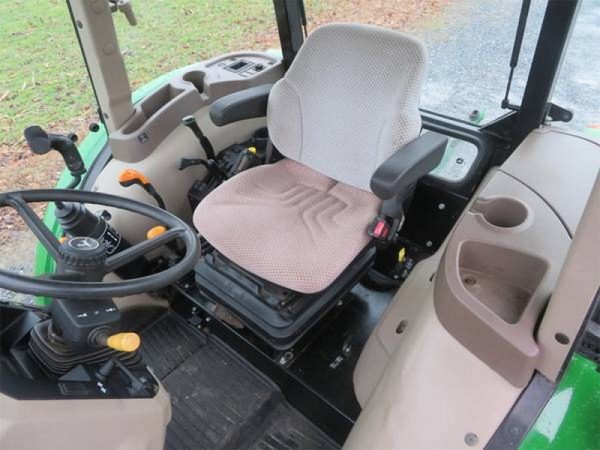 IMG_28021_-13-1.jpg 2015 John Deere 5065E