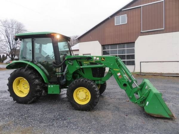IMG_28021_-2-1.jpg 2015 John Deere 5065E