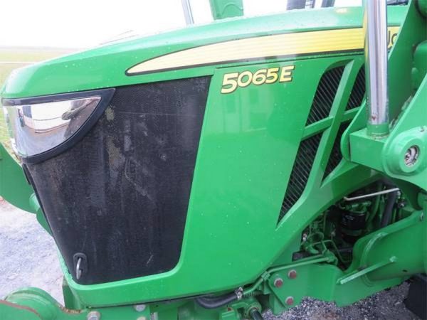 IMG_28021_-5-1.jpg 2015 John Deere 5065E