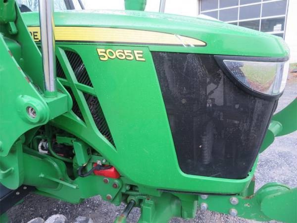 IMG_28021_-6-1.jpg 2015 John Deere 5065E