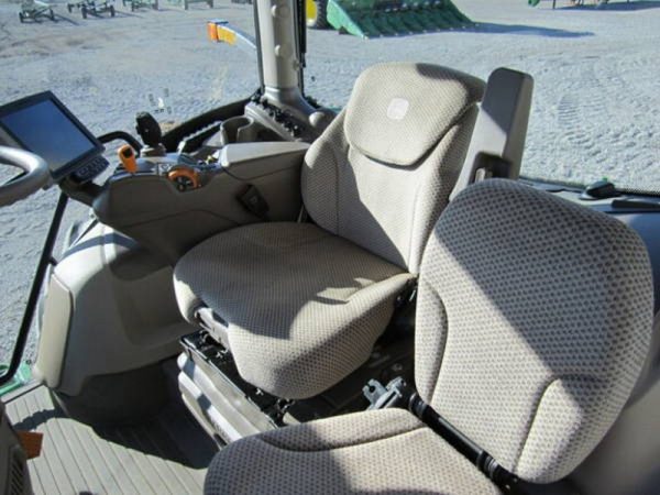 IMG_30372_-17-1.jpg 2021 John Deere 6175R