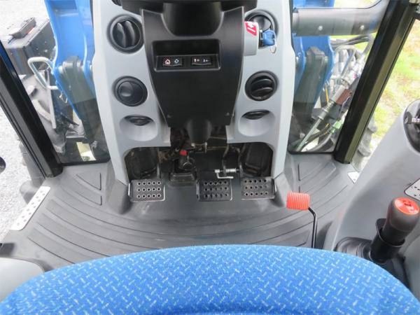 IMG_33030_-12-1.jpg 2015 New Holland T4.75